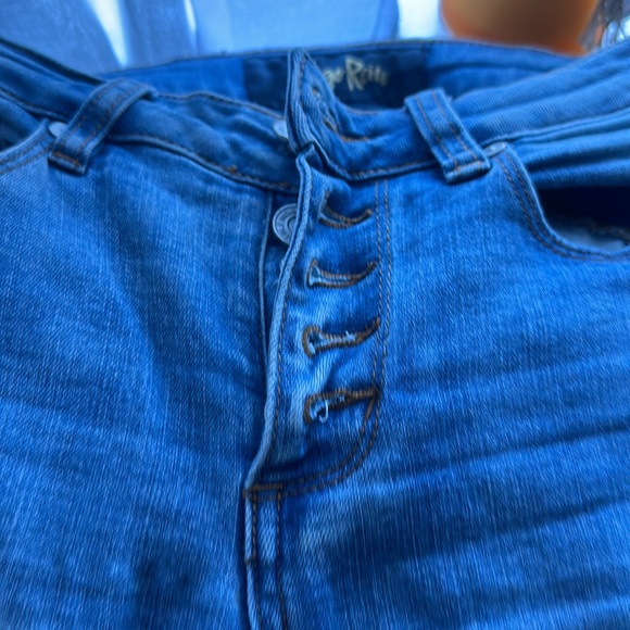 Ripped skinny denim jeans with fade. - Picture 2 of 4